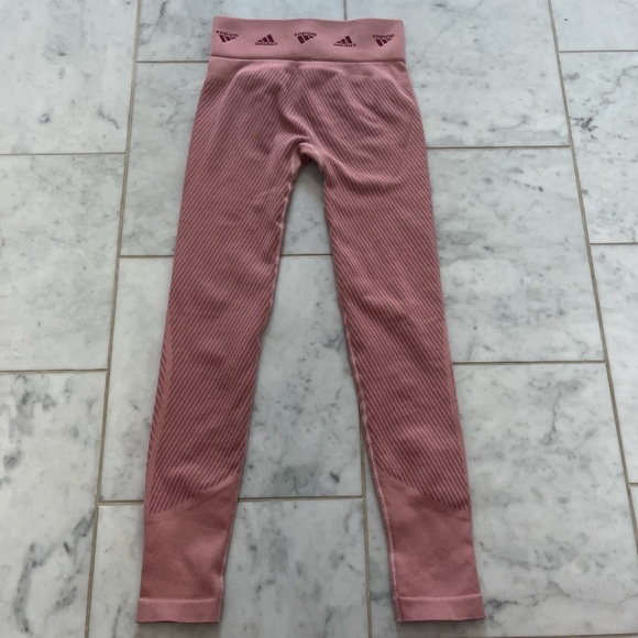 Adidas Kids Rose Leggings or underpants. Perfect for skiing. Small pull shown - Picture 2 of 3
